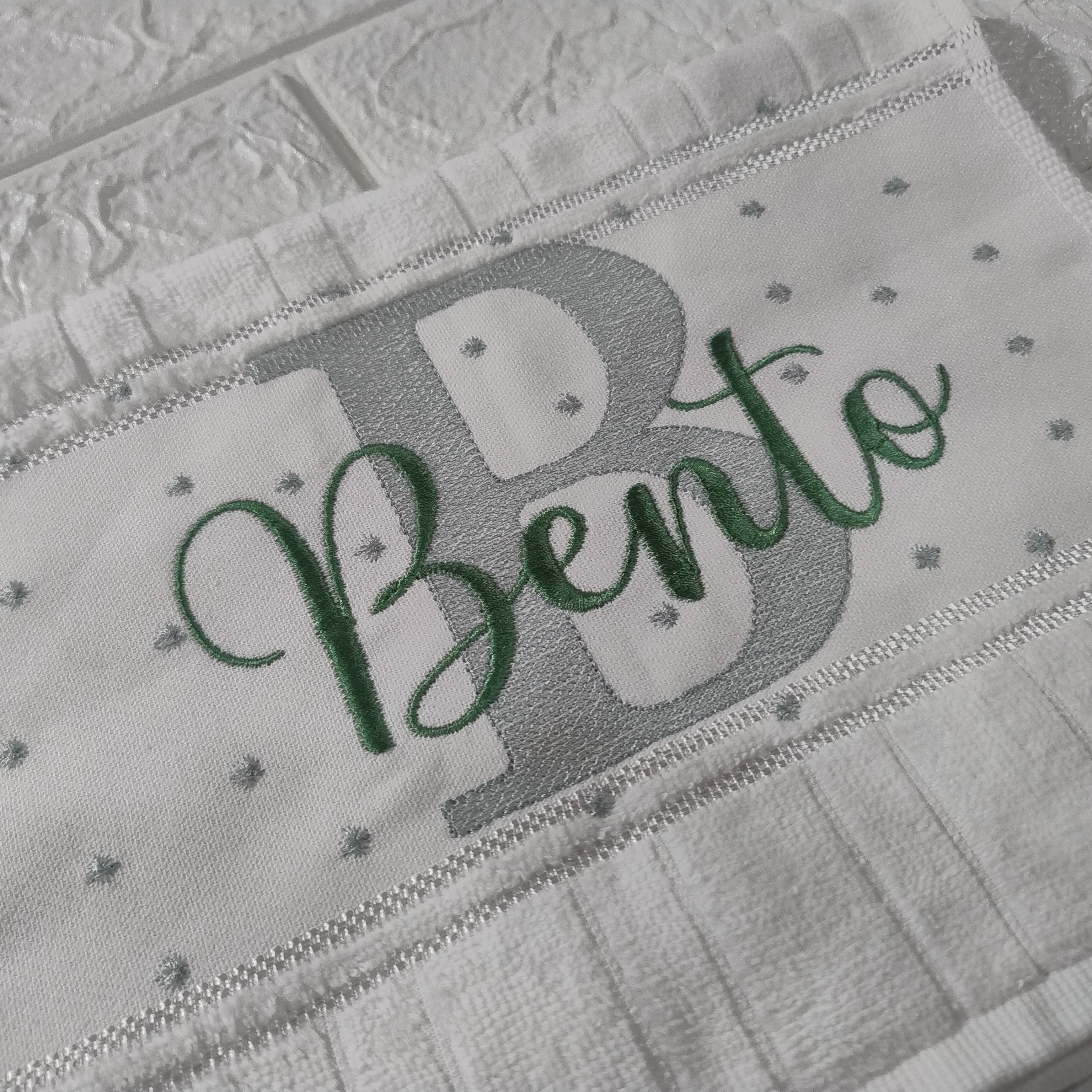 Toalha de Mão Personalizada Inicial