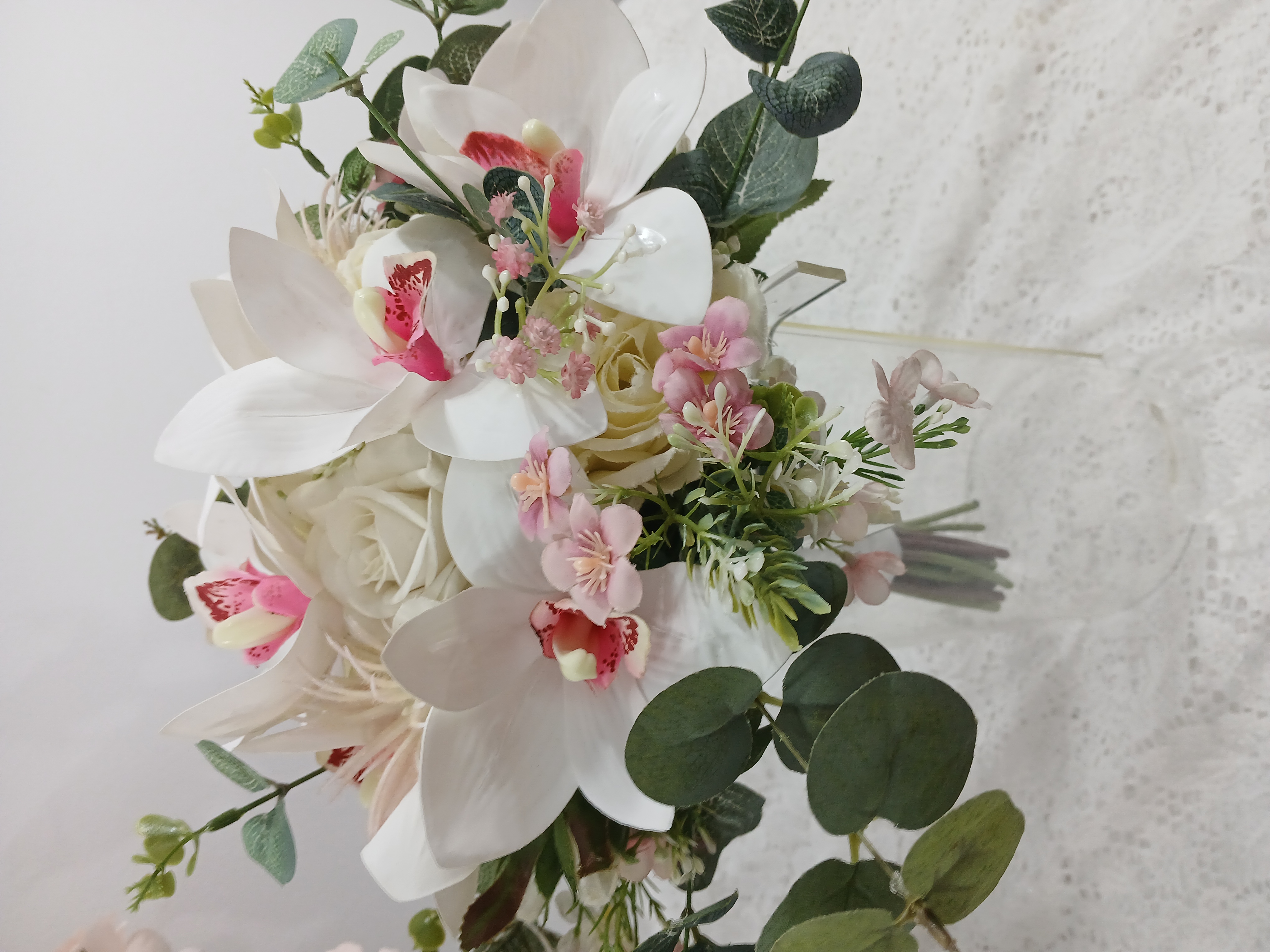 Buque de organza e rosa