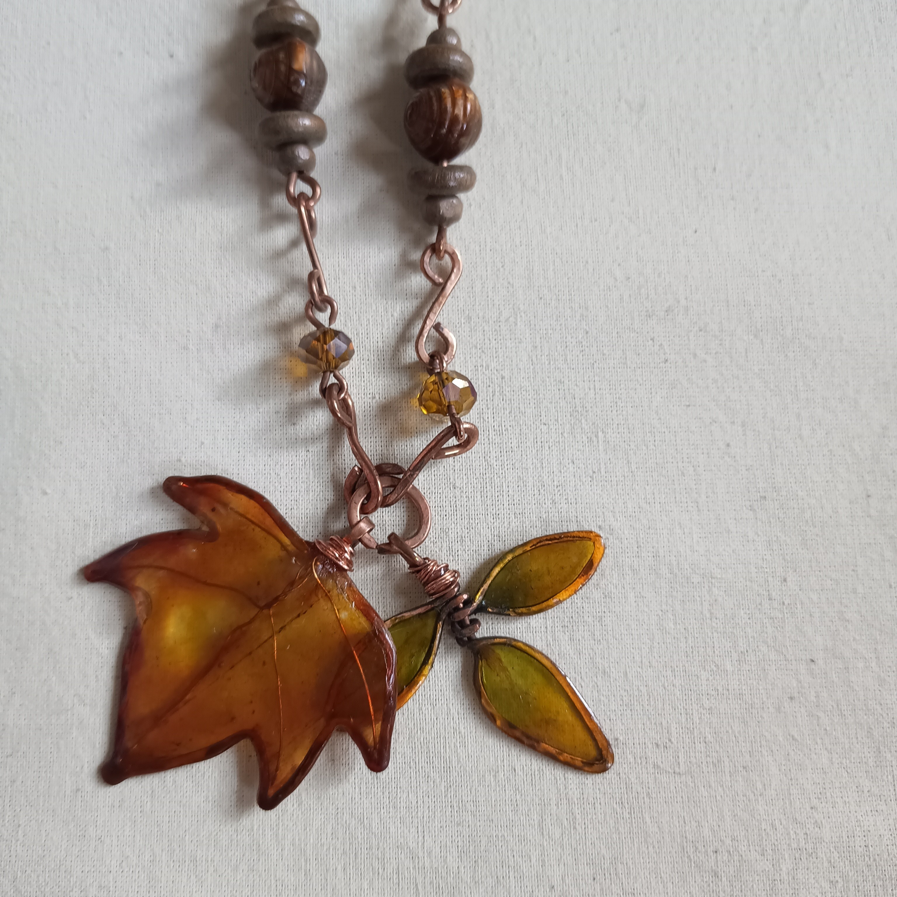 Colar Folhas de Outono