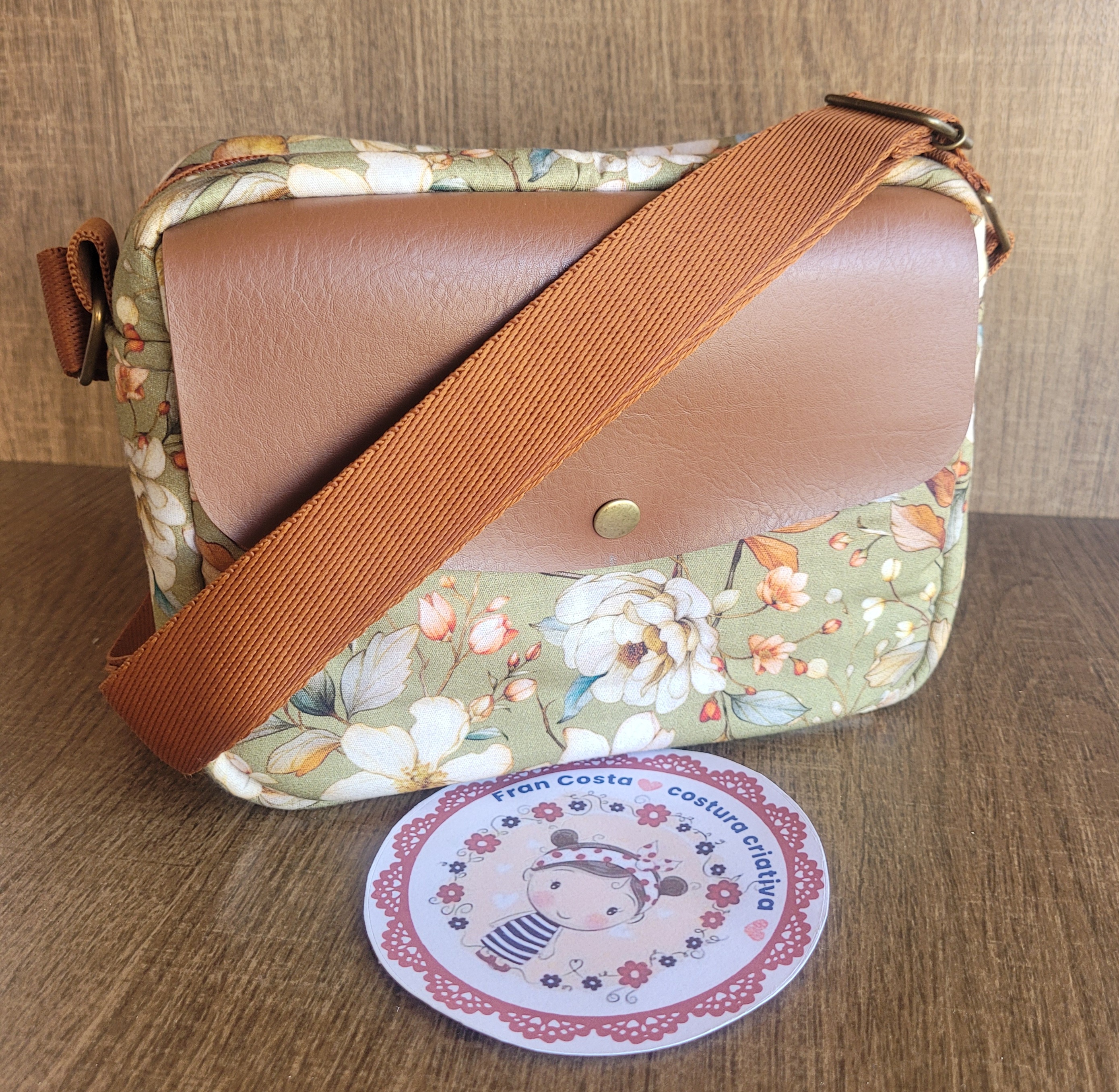 Crossbody Liz