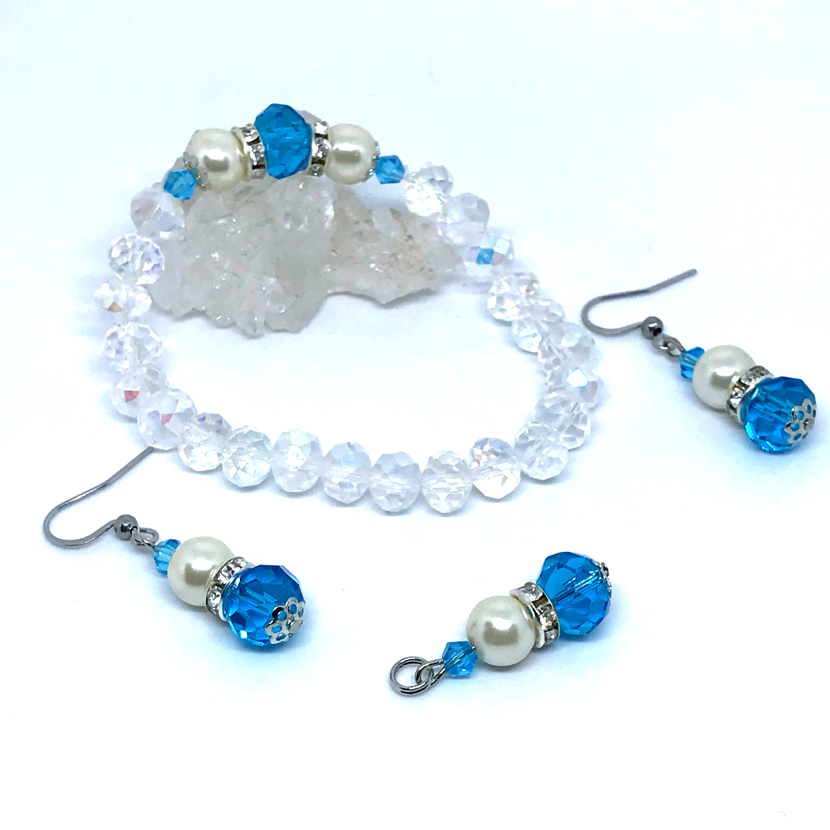 conjunto pulseira pingente e brincos