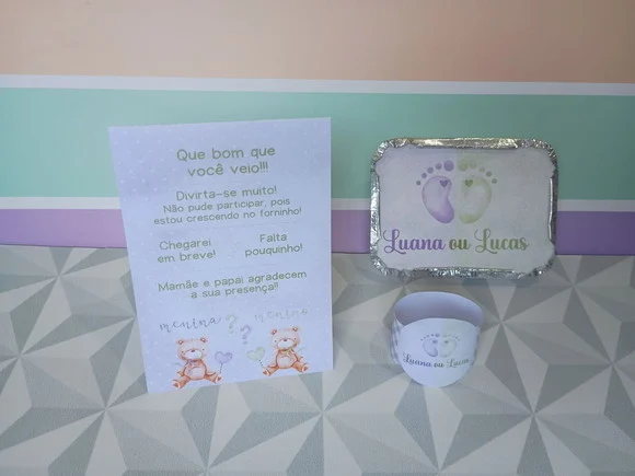 Kit Centro de Mesa Personalizado para Chá Revelação - foto 1