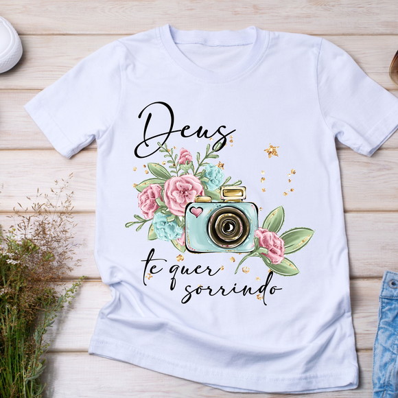 Camiseta Religiosa Deus Te Quer Sorrindo - foto 1