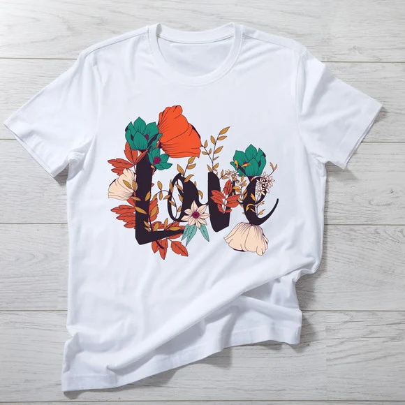 Camiseta Love Floral - Amor, Estilo e Delicadeza - foto 1