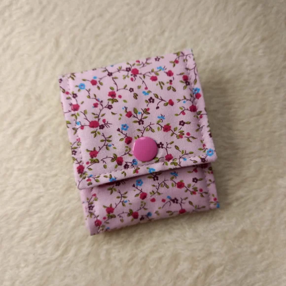 Oratório de Bolso Porta Terço | Mini Altar em Tecido - foto 1