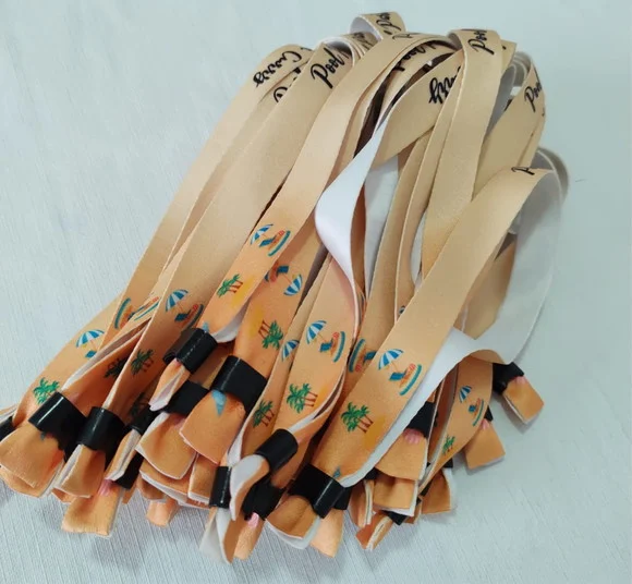 Pulseiras Personalizadas de Tecido - foto 1