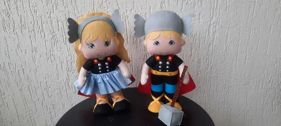 Menino e Menina Thor - foto 1