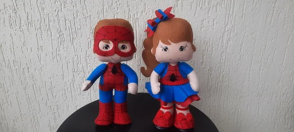 Menino e Menina Aranha - foto 1