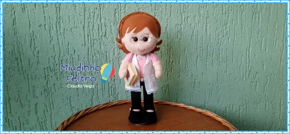 Boneca Professora em feltro - foto 1