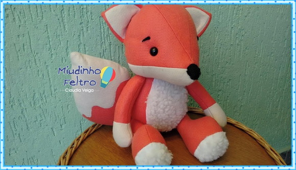 Raposa em Feltro 3d - foto 1