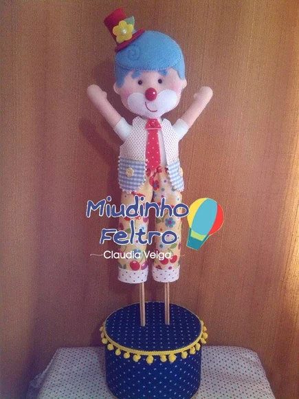 Palhaço Perna de Pau em Feltro - foto 1