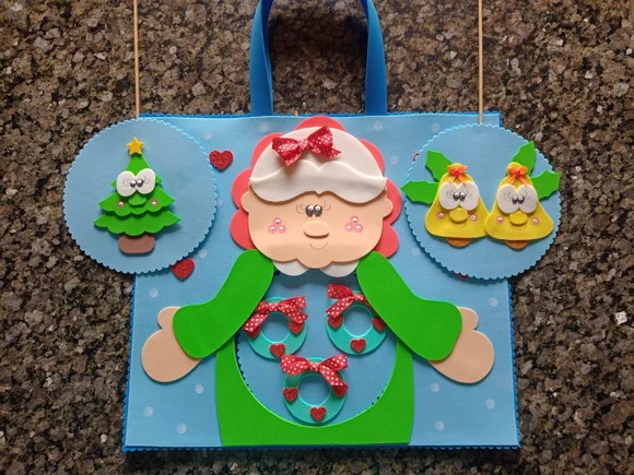 Sacola de História a Velhinha Que Comeu os Símbolos do Natal - foto 1