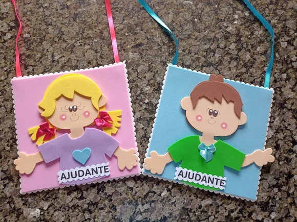 Crachás Ajudantes Crianças - foto 1