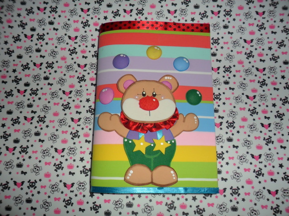 Capa de caderno ursinho palhacinho - foto 1