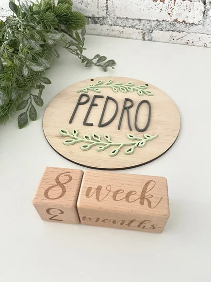 Combo. Enfeite Porta de Maternidade + Kit Mesversário Cubos - foto 1
