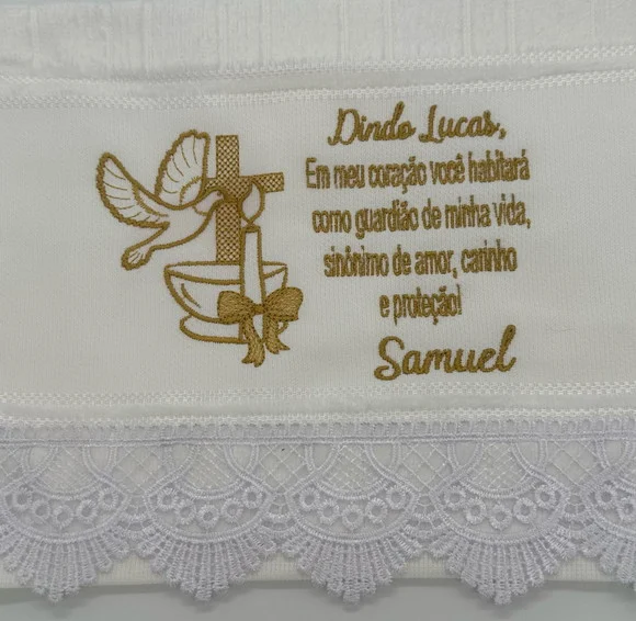 Toalha Bordada Personalizada Batizado Modelo1 com Renda - foto 1