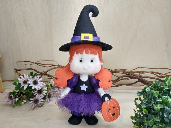 Bruxinha em Feltro Halloween - foto 1