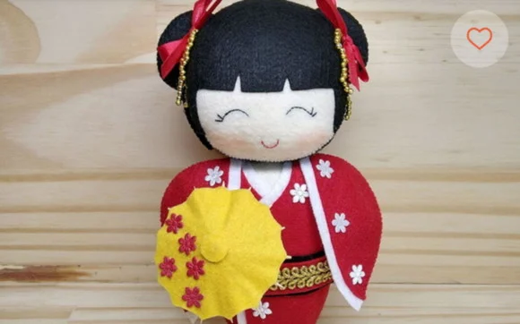 Boneca Kokeshi em Feltro 40 Cm* Chamar Chat