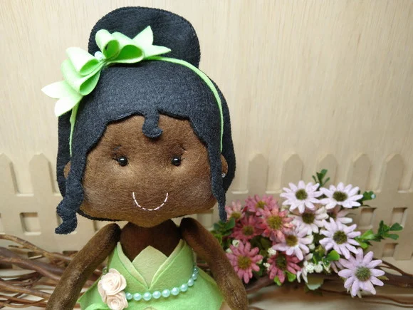 Tiana em feltro - Princesas