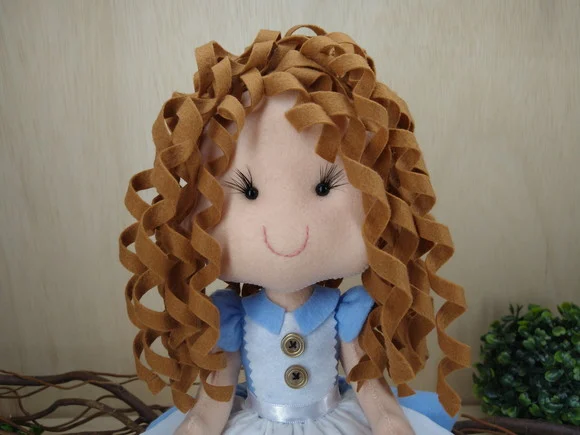 Alice no País das Maravilhas em Feltro - Personalizada