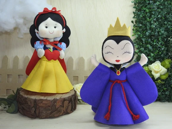 Branca de Neve e Rainha Má de Feltro