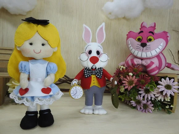 Kit Alice no País das Maravilhas em Feltro