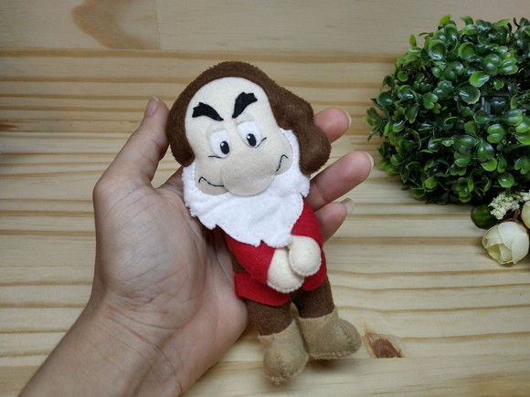 Zangado em Feltro - Branca de Neve e os 7 Anões