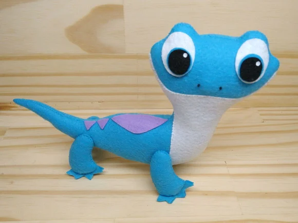 Bruni Salamandra Personagem Filme Frozen