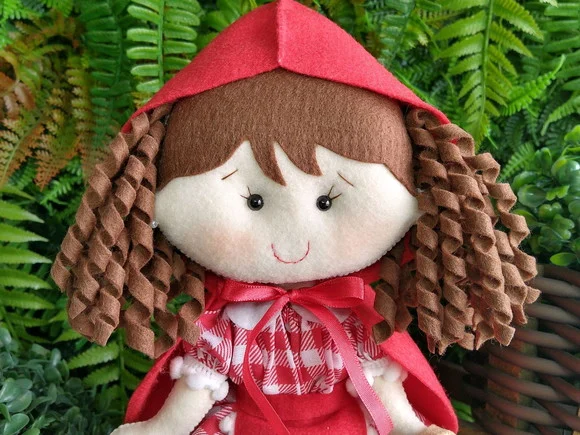 Chapeuzinho Vermelho em Feltro - 28 cm
