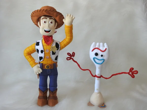 Woody + Garfinho do Toy Story em Feltro