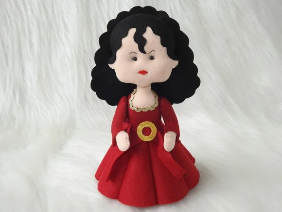 Mãe Gothel em Feltro- Enrolados