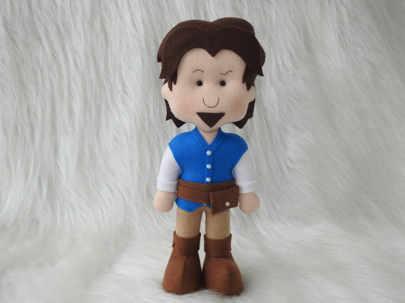 Boneco Flynn Rider em Feltro- Enrolados 30 cm